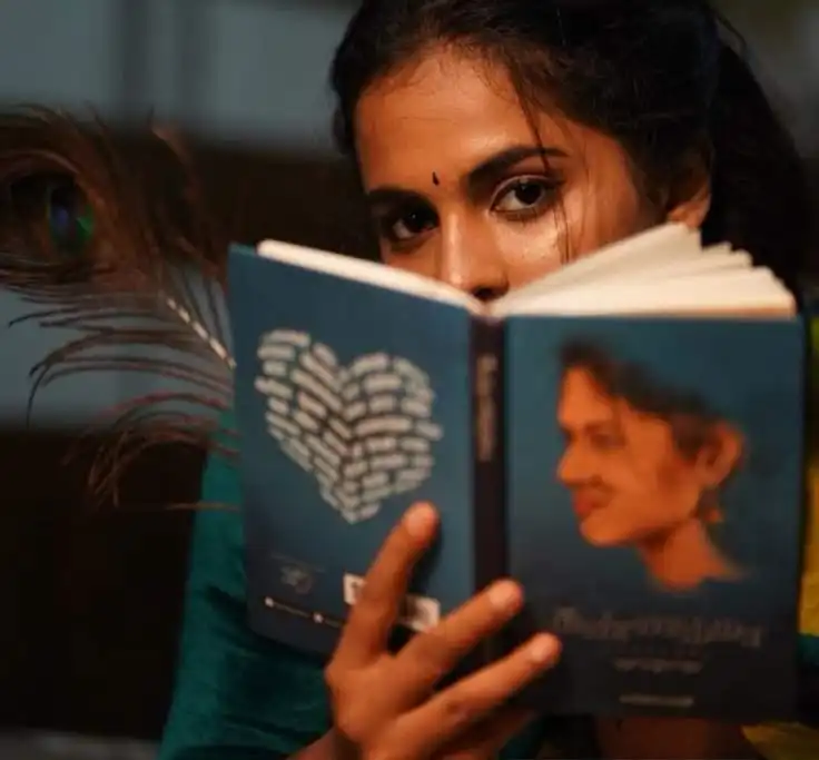 instagram girl reading book dp